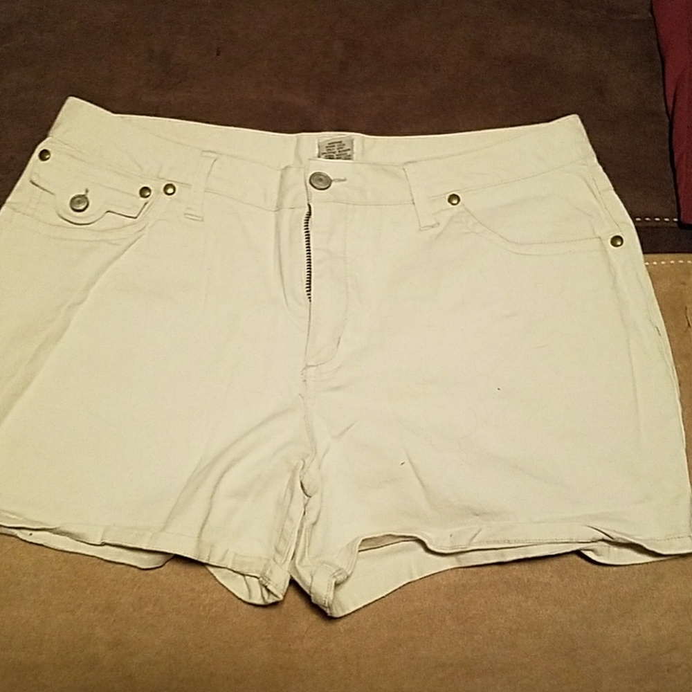 Cute jean shorts
